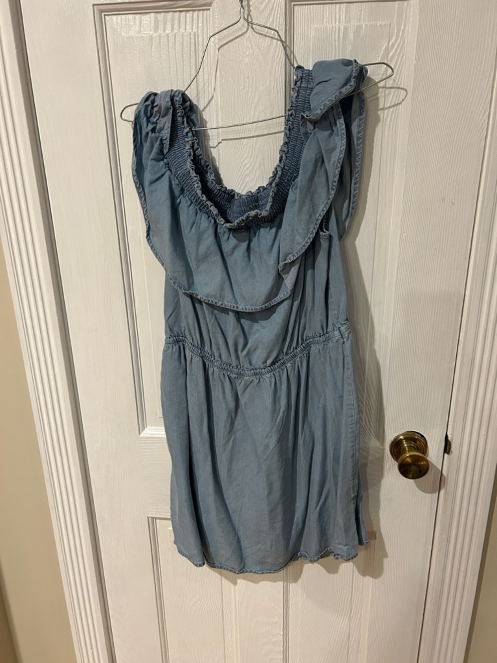 Express Light Chambray Top in Dusty Blue